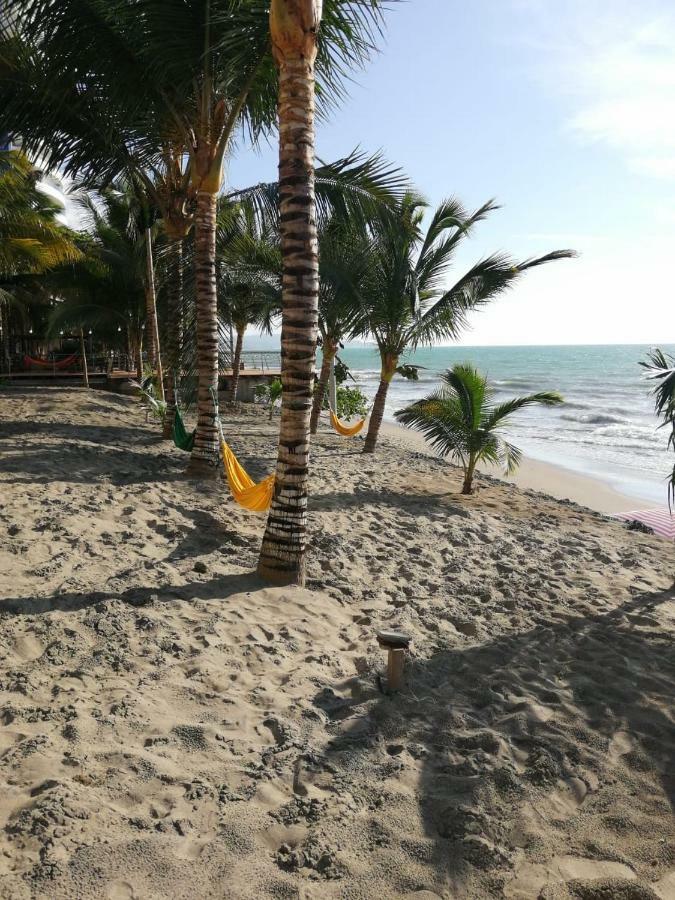 Resort Playa Azul Departamentos Frente Al Mar Tonsupa Exterior foto